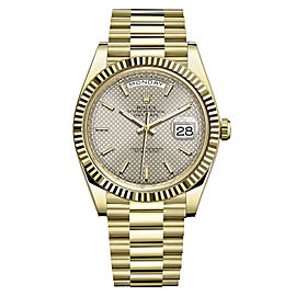 Rolex Day Date 40 18K Yellow Gold Index Silver Diagonal Motif Dial Watch