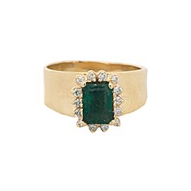 14K Yellow Gold Emerald & Diamonds Ring Size 6