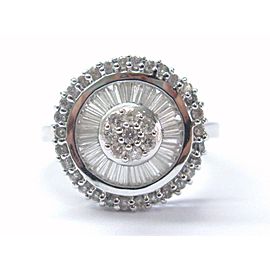 18Kt Round & Baguette Shape Diamond Circle White Gold Jewelry Ring .95CT