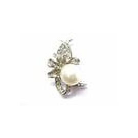 Vintage Natural Cream Pearl Diamond White Gold Pin / Brooch 18Kt .16Ct 9.4mm