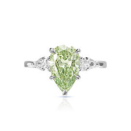 Elliana 2 Carats Pear Shape Earth Mined Fancy Intense Yellow Green Diamond Engagement Ring in Platinum. GIA