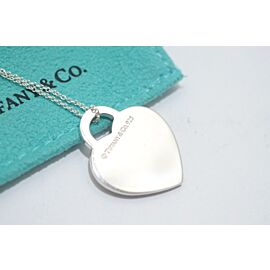 TIFFANY & Co Sterling Silver 727 Fifth Heart Medium Necklace J0010
