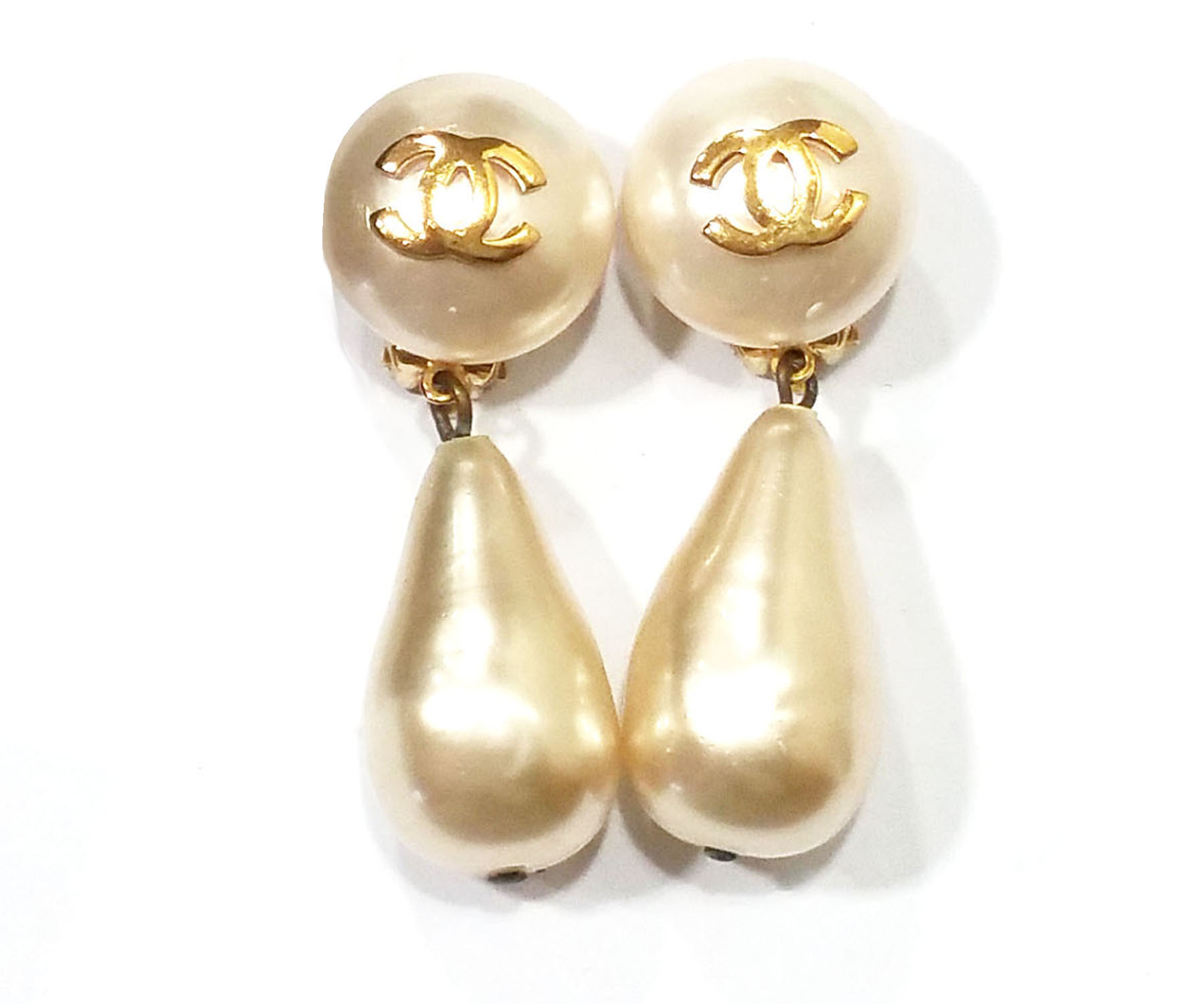 Chanel CC Gold Simulated Glass Pearl Dangle Large Clip On Earrings