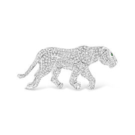 18K White Gold 2mm Green Round Emerald and 2 1/2 Cttw Diamond Panther Brooch Pin (H-I Color, SI1-SI2 Clarity)