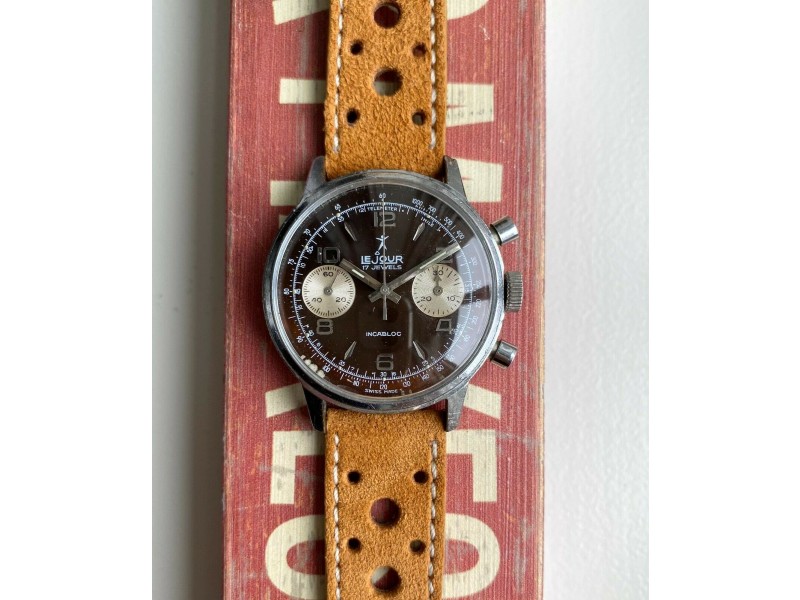 Vintage Le Jour 70s Chronograph Manual Wind Tropical Dial Chrome Case Watch