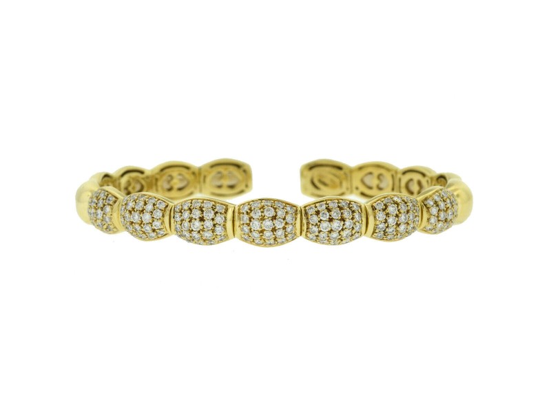 18k Yellow Gold Pave Diamond Bangle Bracelet 