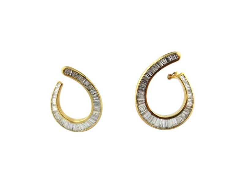 18k Yellow Gold 5.54Ct Baguette Diamond Swirl Earrings