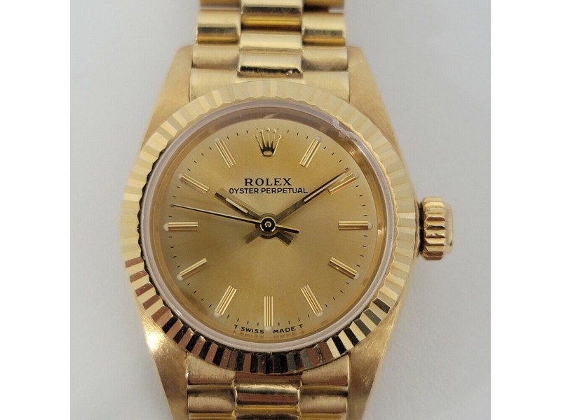 Ladies Rolex Oyster Perpetual 67198 26mm 18k Gold Automatic 1980s w Box RA260
