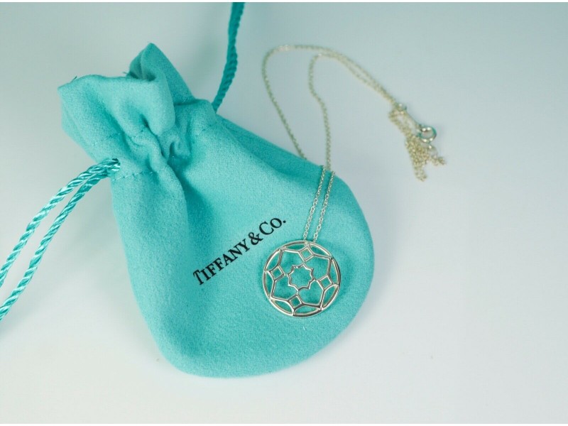 Tiffany & Co. Paloma Picasso Silver Zellige Medallion Pendant Necklace MINT