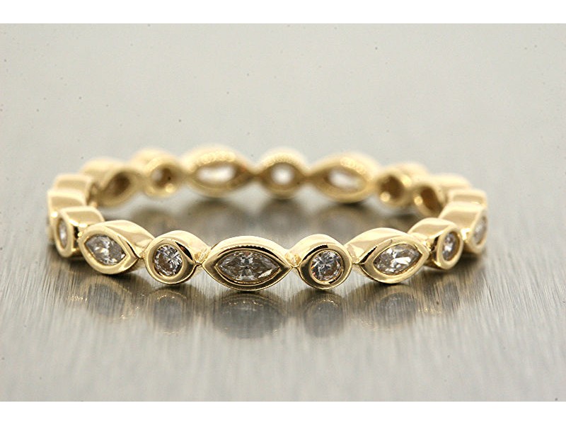 Yellow Gold Diamond Mens Wedding Ring Size 7 