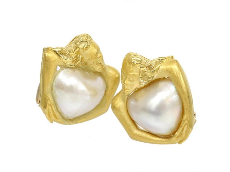 Carrera y Carrera 18K Yellow Gold Heart Pearl Earrings 