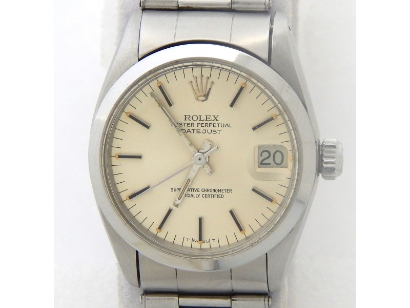 Pre Owned Mid Size Rolex Stainless Steel Datejust with a Silver Dial 6824