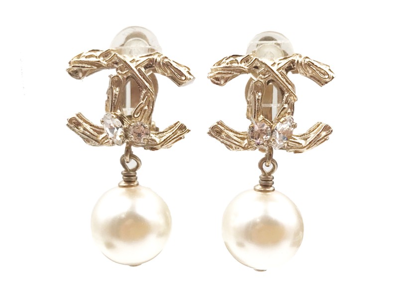 Chanel CC Gold Tone Metal Simulated Glass Pearl Dangle Clip on Earrings