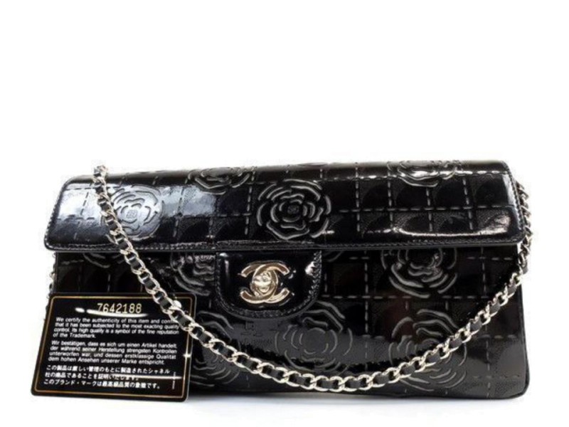 Chanel East West Camellia Chain Flap 237772 Black Patent Leather