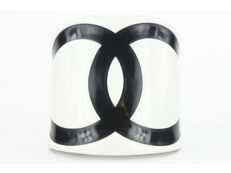 Chanel 019 Black x White CC Logo Cuff Bracelet Bangle  862637