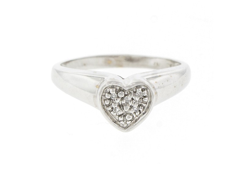 14K White Gold and Diamond Heart Shape Ring