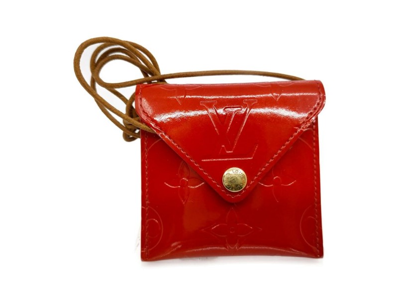 Louis Vuitton Red Monogram Vernis Collier Cube Pochette Necklace Bag  863354