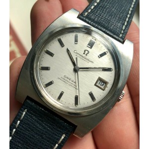 Vintage Omega Constellation Automatic Linen Textured Dial Cushion Case Watch