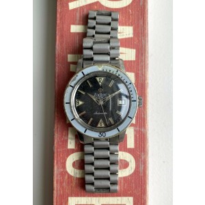 Vintage Zodiac Sea Wolf Automatic Black Gilt Dial Bakelite Bezel Diver Watch