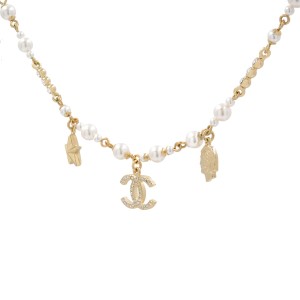 chanel pearl and gold necklace