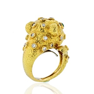 David Webb 18K Yellow Gold  Diamond and Emerald Lion Ring Size 7