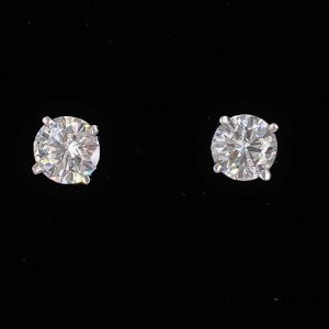 Round Brilliant Diamond 1.02 tcw Stud Earrings in 14kt White Gold