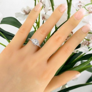Tacori Dantela 1.56 tcw Emerald Diamond Engagement Ring 18kt WG COA Certificate