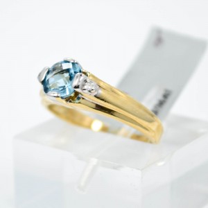 Blue Topaz Ring With 0.07Ct Genuine Diamonds in 10K Yellow Gold Size 6.75