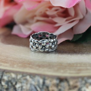 Women's 925 Sterling Silver Oxidized Flowers Band Ring Size 5-10