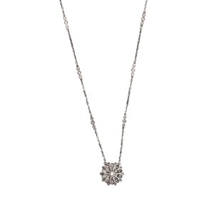 18K White Gold 1.14 CT Diamonds Flower Necklace Size 17"
