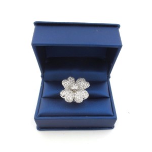 18k White Gold Round 2.63Ct Cut Diamond Flower Anniversary Ring 