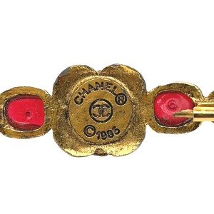 CHANEL - 1985 Vintage Gripoix and Faux Pearl / Red/ Green/ Gold Pin / Brooch
