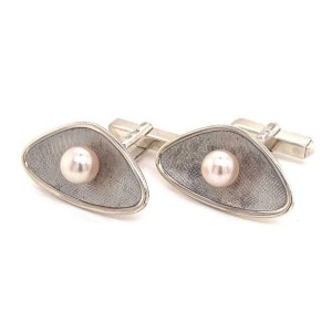 Mikimoto Estate Cufflinks With Pearls Sterling Silver 5.14 Grams 6.25 mm M126