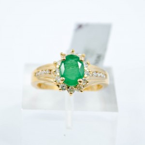 Emerald & Diamonds Ring 0.33CT Diamonds & 1.33CT Emerald 14K Yellow Gold SIZE 7