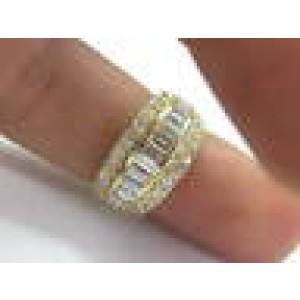 Round & Baguette Diamond Band Ring 18Kt Yellow Gold 2.14CT