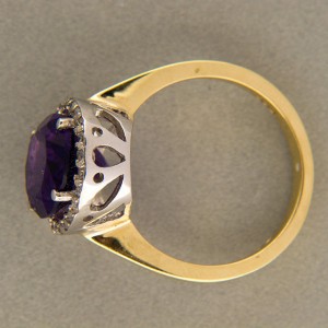 Vintage 4.50ct Oval Purple Amethyst .25ct Full Cut Diamond 14k Yellow Gold Ring