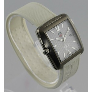 TAG HEUER PROFESSIONAL  IGER WOODS GOLF WHITE RUBBER SWISS WATCH