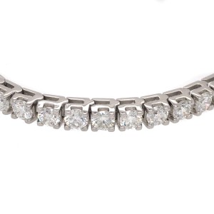 Beautiful Ladies Platinum 9.50 Carat Diamond Tennis Bracelet