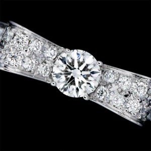 CHANEL 18K White Gold Ruban Diamond Ring