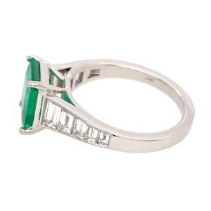 18k White Gold Emerald Asscher Cut and Diamond Ring