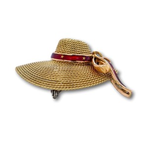 18 Karat Yellow Gold and Red Enamel Straw Hat Brooch