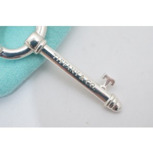 Tiffany & Co Sterling Silver Oval “New York” Key Pendant Charm Lxmda-595