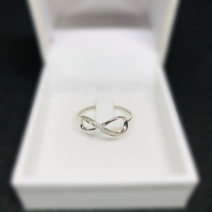 9CT Solid White Gold Infinity Diamond Ring