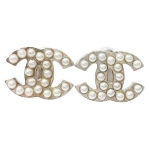 Chanel Classic Silver-Tone Metal CC Simulated Glass Pearl Earrings 