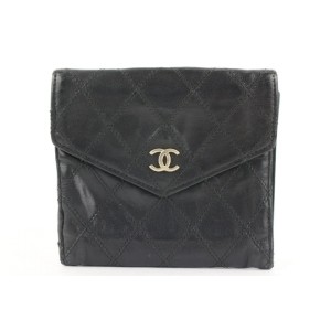 Chanel Black Quilted Lambskin CC Logo Compact Wallet 69ccs126