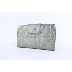 Chanel Chocolate Bar Quilted Silver Charm Long Bifold Wallet 14cz856