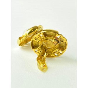 Chanel 93a Gold Tone Pearl CC Earrings 3ccm1210