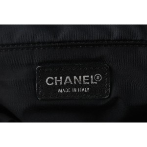 Chanel Black New Line Small Shoulder Bag 1119c43