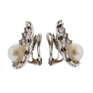 Diamond Pearl Gold Shell Motif Earrings