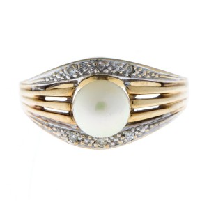 10K Yellow Gold 0.05 Ct Diamond and Pearl Ring Size 6
